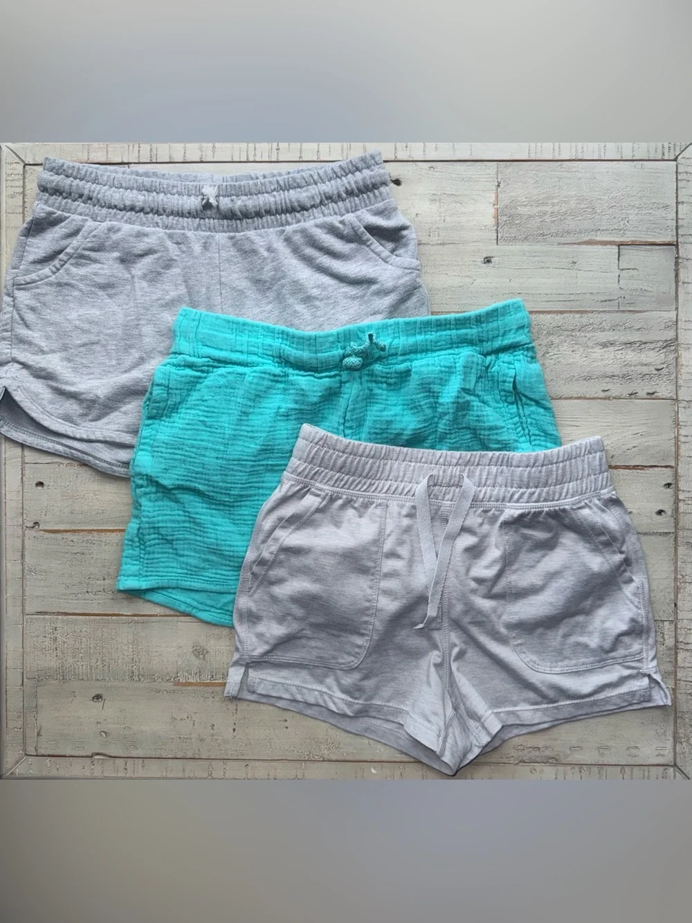 Girls size medium / 10-12 years lot of SS tops & shorts 17pc + extras